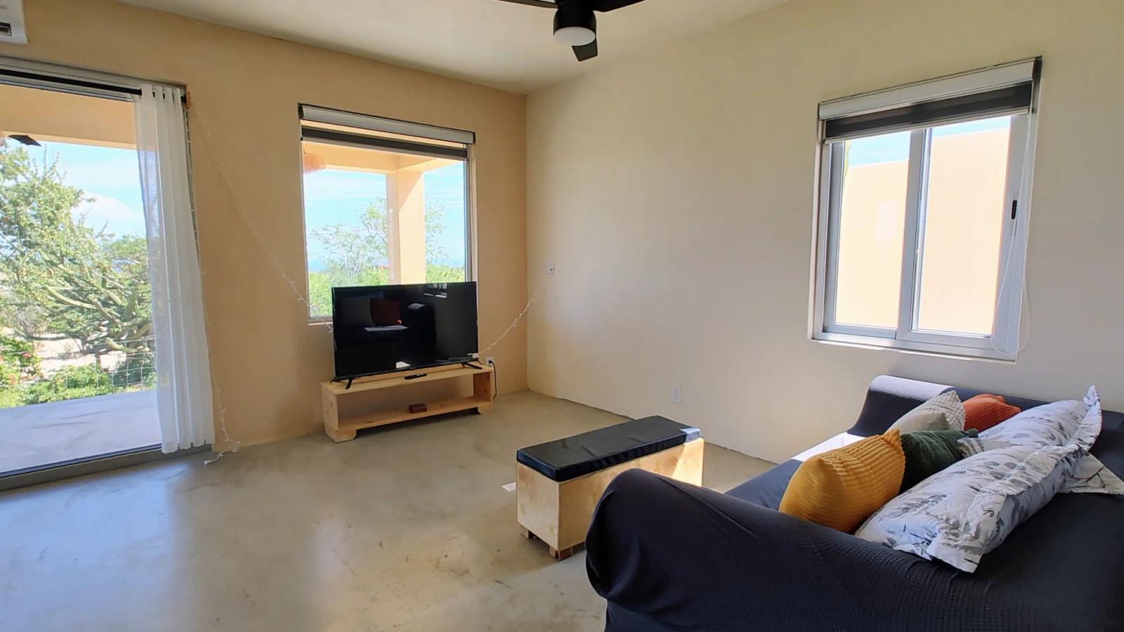 Lower studio: quiet, airy, amazing views — photo 9