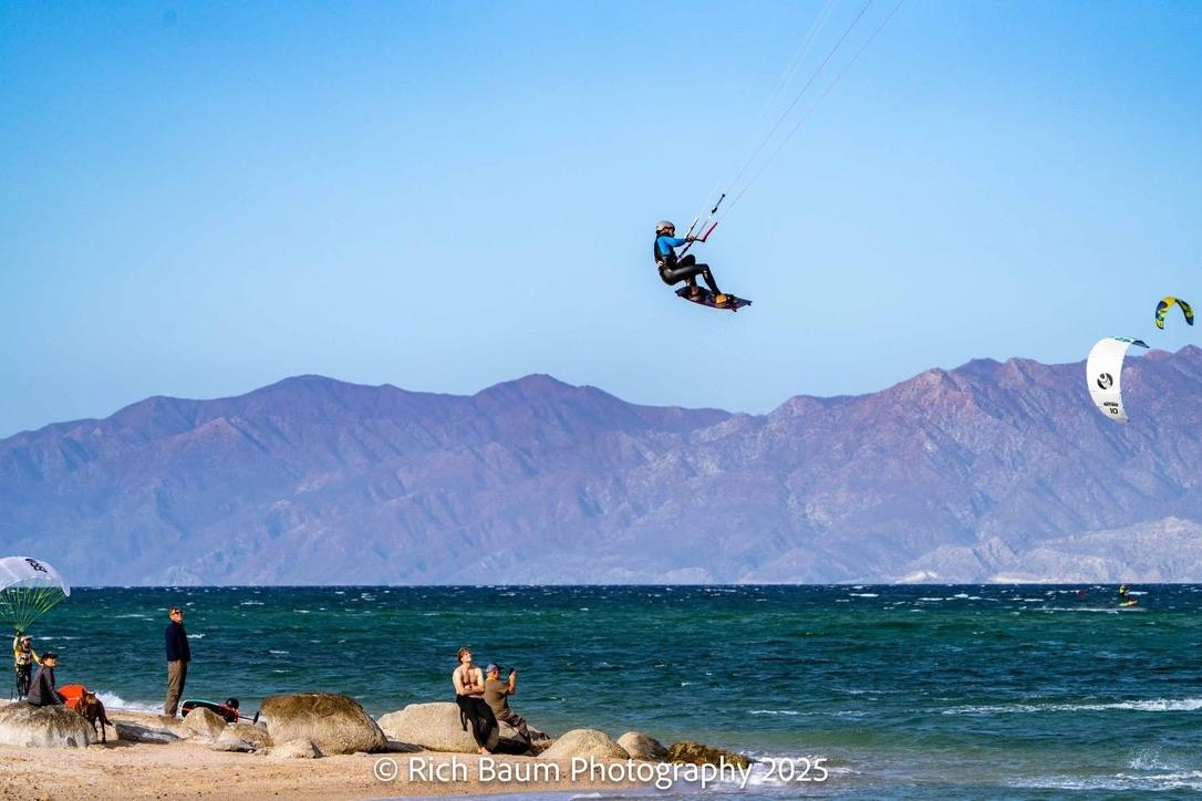 Private kitesurf lesson or coaching — photo 3