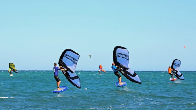 Playa Central | wing and Kite lessons